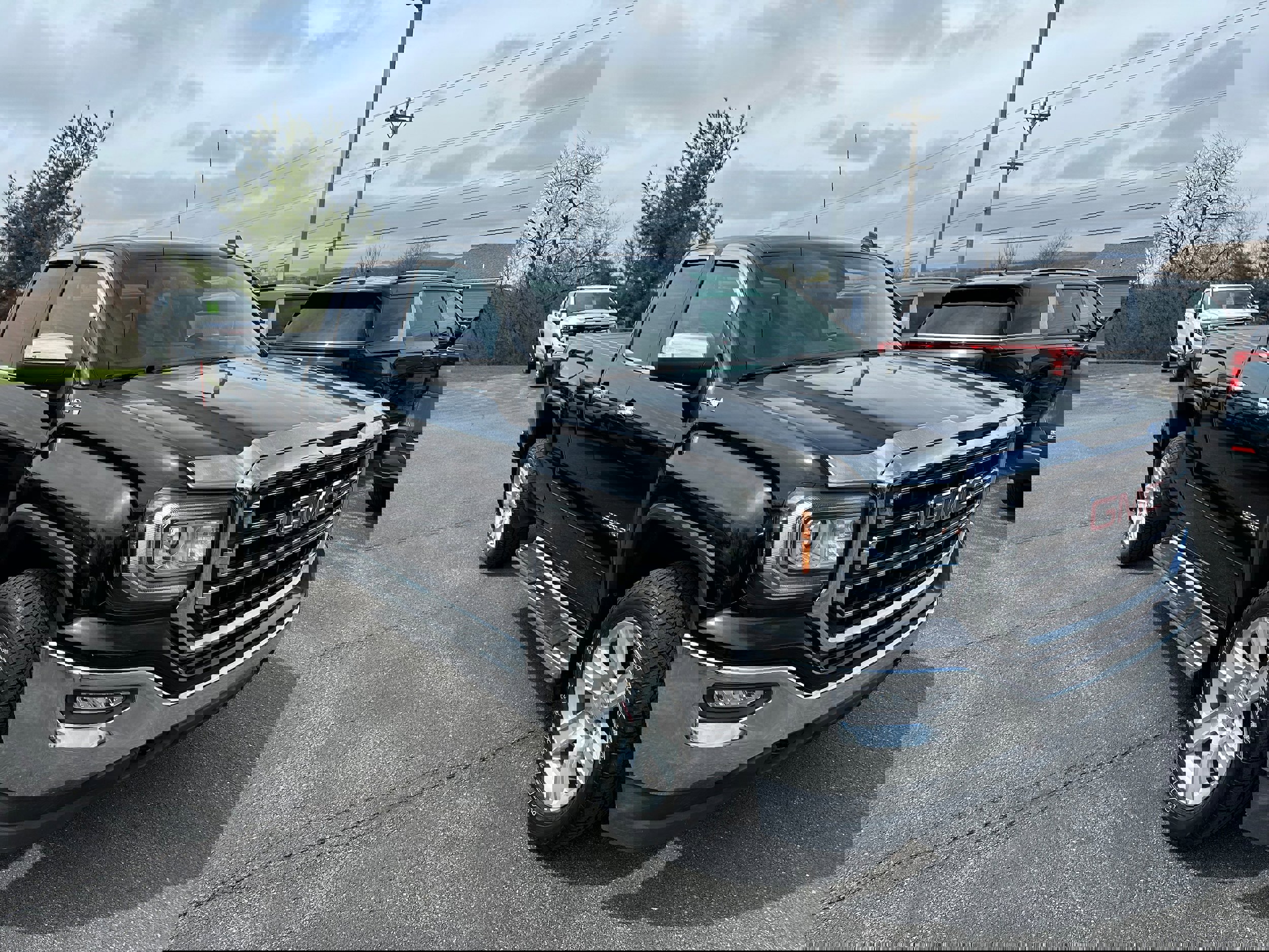 Used 2017 GMC Sierra 1500 SLE w/ SLE Value Package image 3