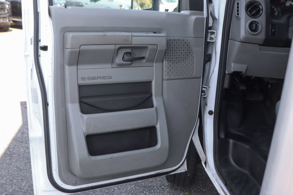 Used 2016 Ford E-450 and Econoline 450 Super Duty w/ Power Windows & Locks Group RWD image 17
