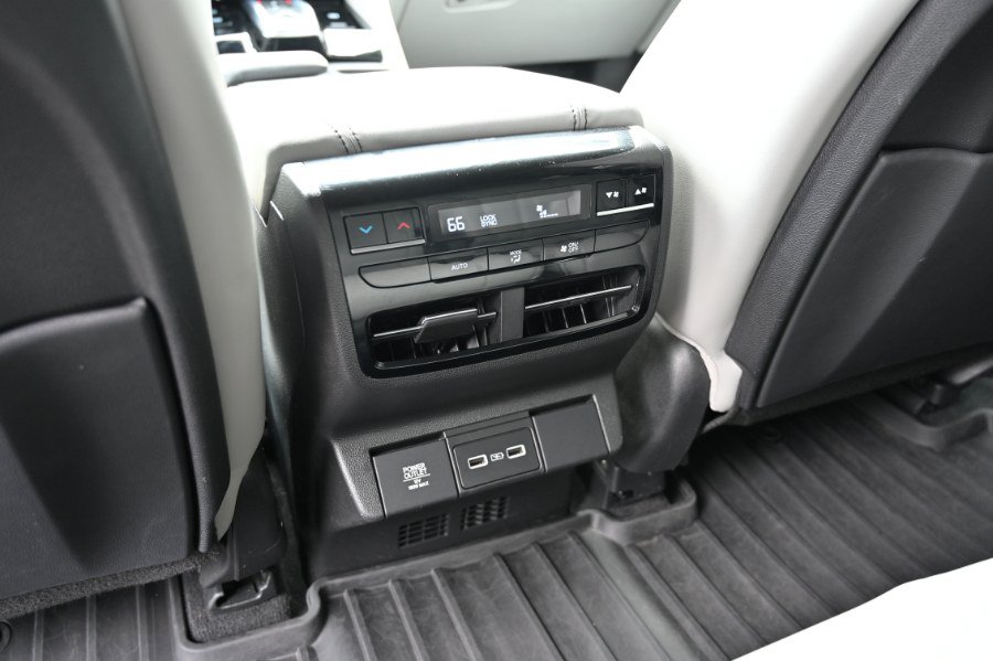 Used 2023 Acura MDX w/ Technology Package AWD/4WD image 24