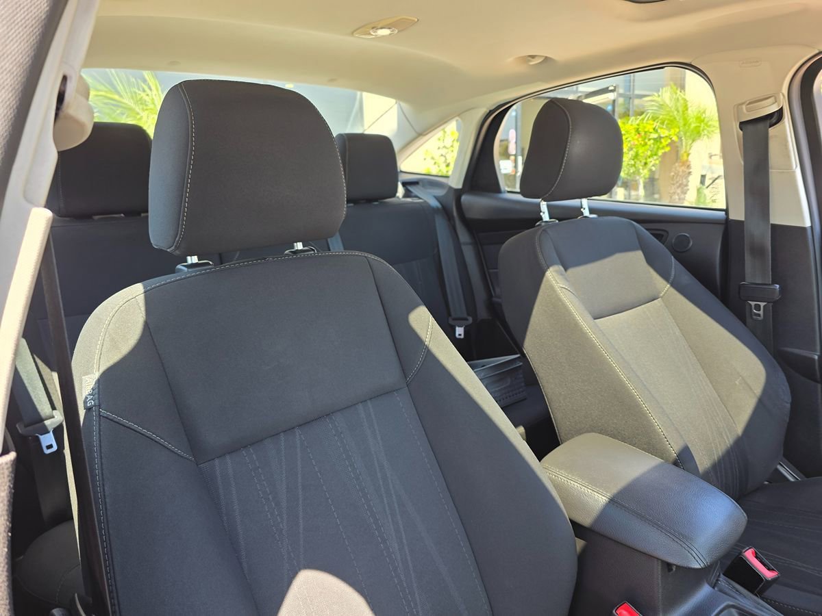 Used 2017 Ford Focus SEL FWD image 16