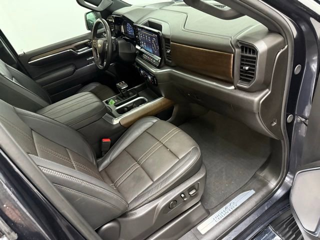 Used 2024 Chevrolet Silverado 1500 High Country w/ High Country Premium Package image 40