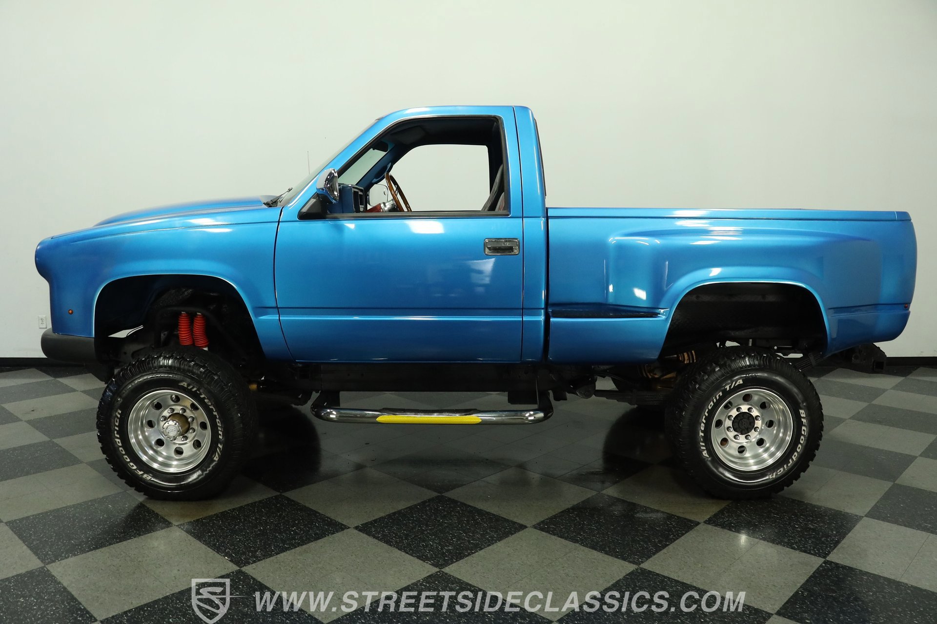 Used 1988 Chevrolet Silverado 1500 4x4 Regular Cab image 2