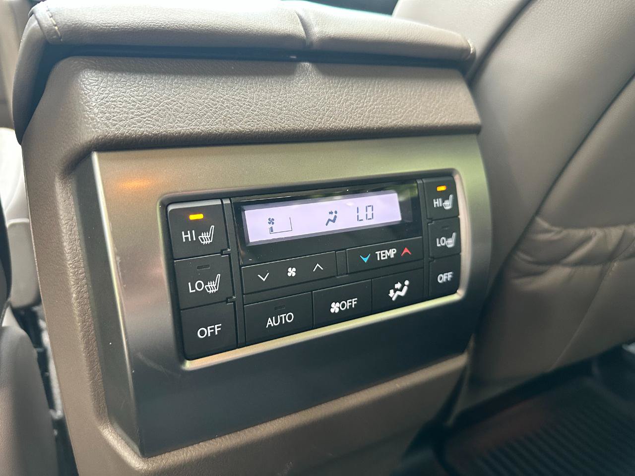 Used 2023 Lexus GX 460 Premium w/ Premium Package AWD/4WD image 19