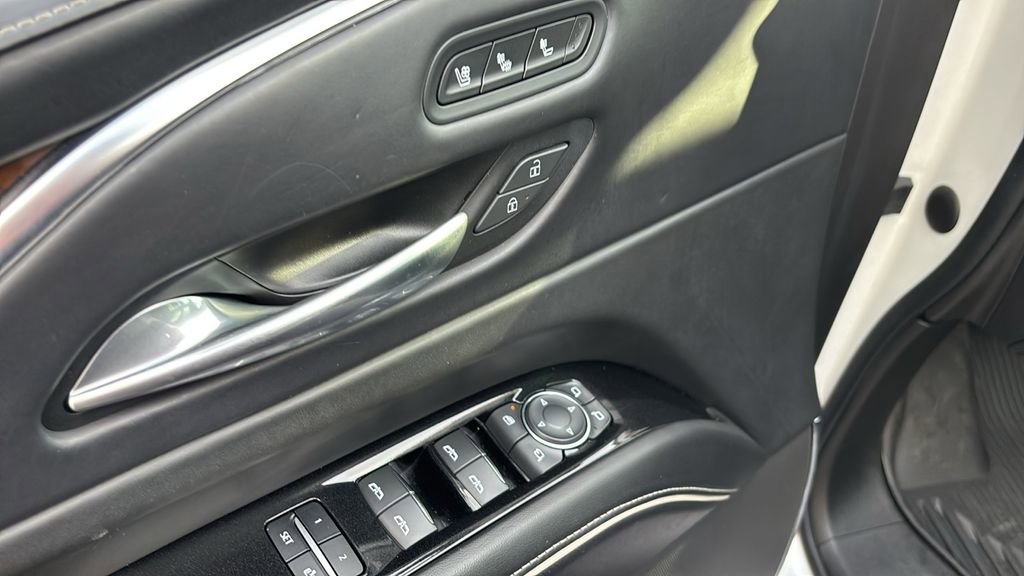 Used 2022 Cadillac Escalade ESV Sport Platinum w/ Heavy-Duty Trailer Package image 14