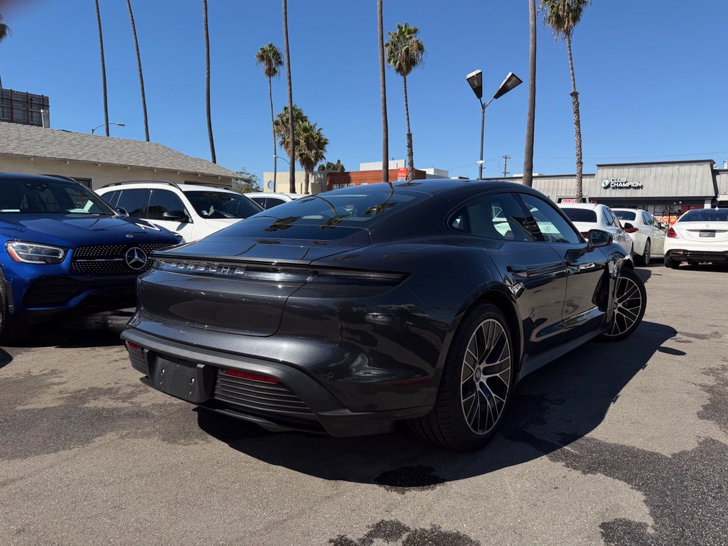 Used 2022 Porsche Taycan RWD image 4