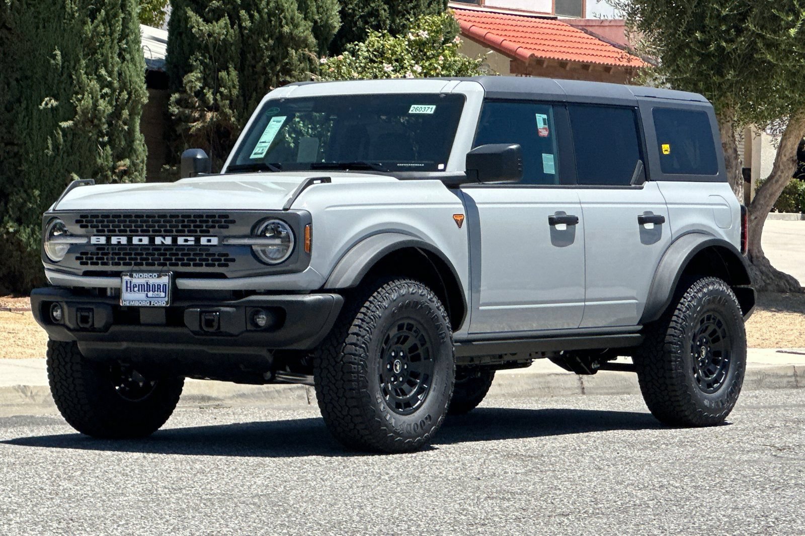 New 2026 Ford Bronco Badlands w/ Sasquatch Package AWD/4WD image 8