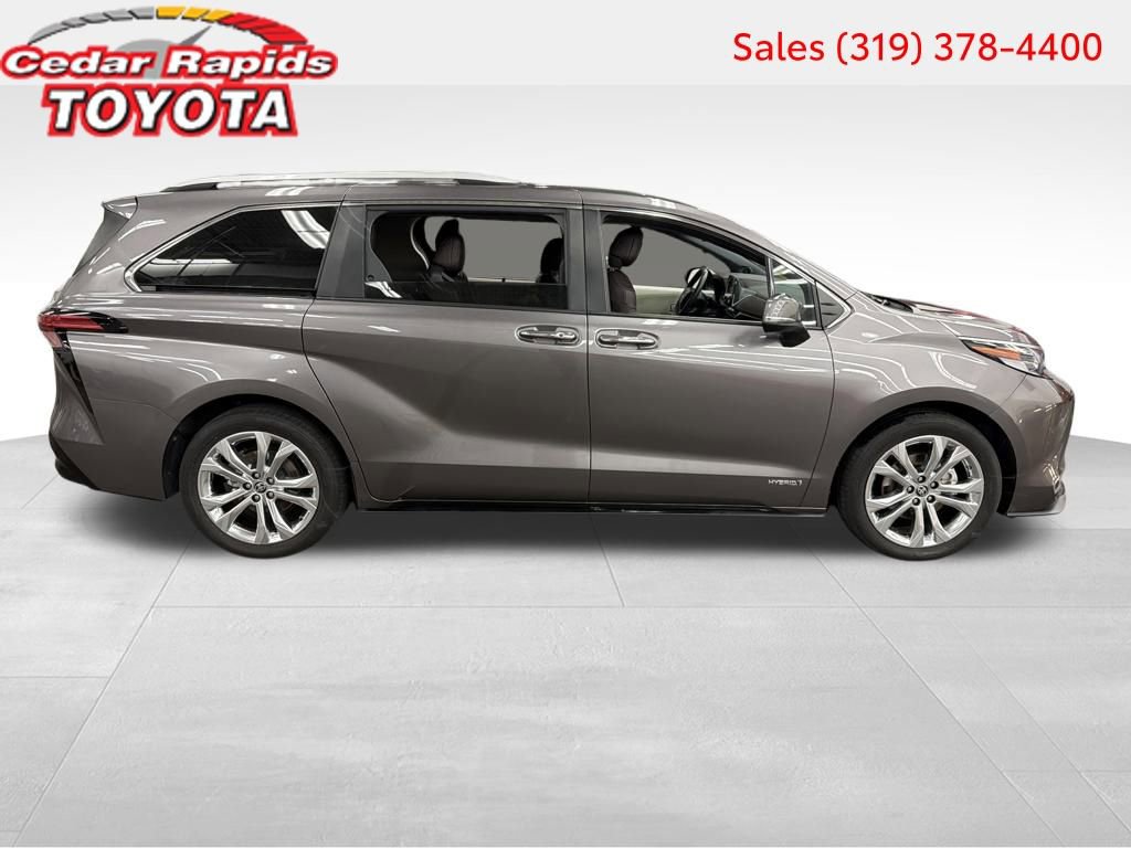 Certified 2021 Toyota Sienna Platinum image 7