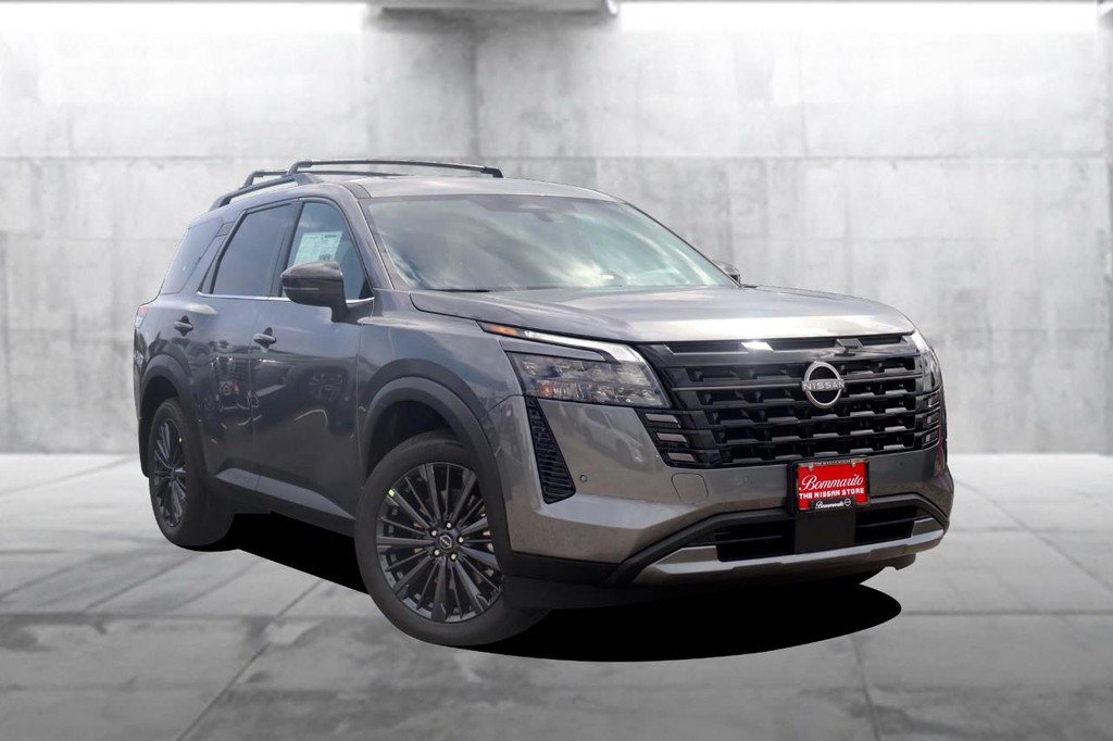 New 2026 Nissan Pathfinder SL w/ SL Premium Package AWD/4WD image 2