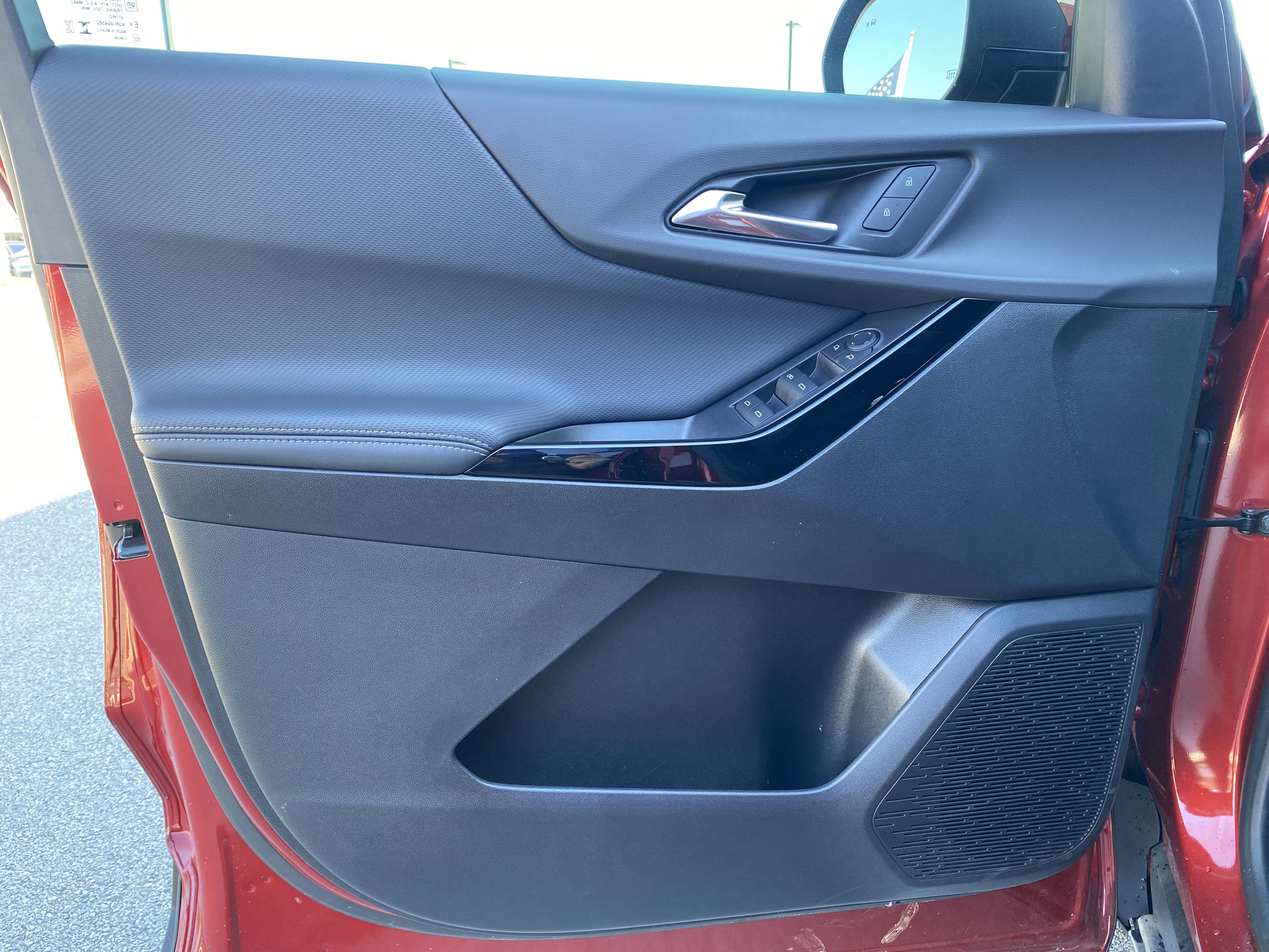 Used 2026 Chevrolet Equinox LT image 15