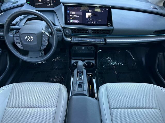 Used 2024 Toyota Prius XLE FWD image 15