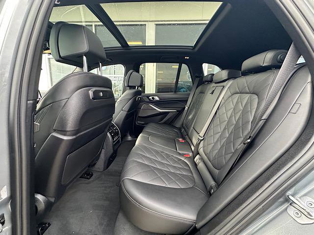 Certified 2024 BMW X5 xDrive40i w/ Premium Package image 19