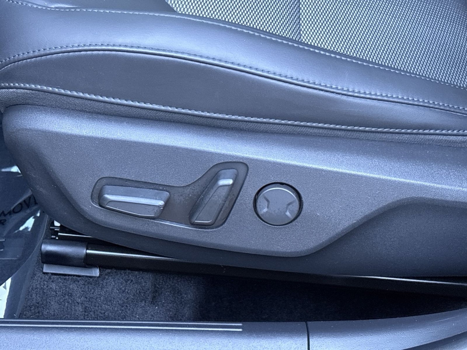 Used 2025 Kia Niro EX FWD image 18