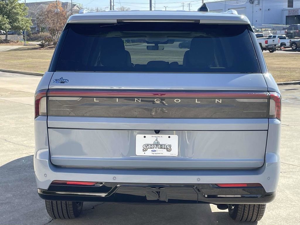New 2025 Lincoln Navigator L Reserve image 4