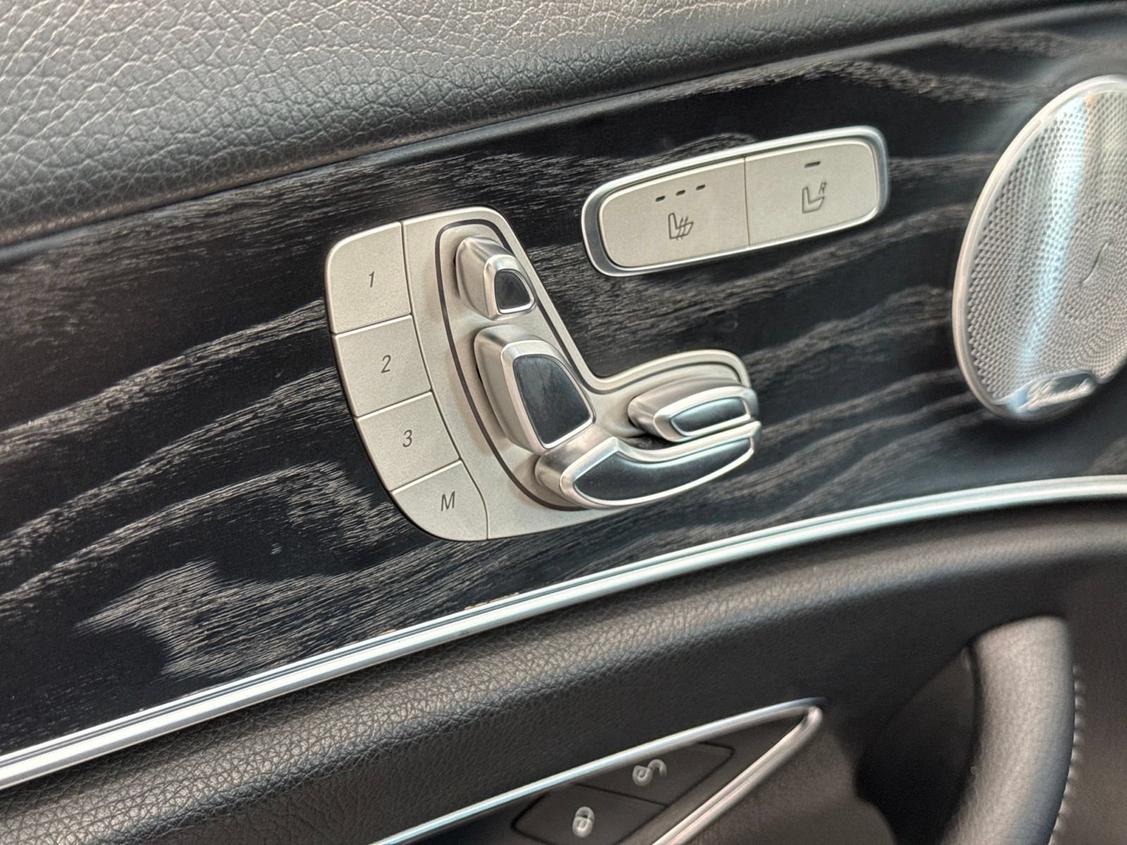Used 2018 Mercedes-Benz E 300 image 16