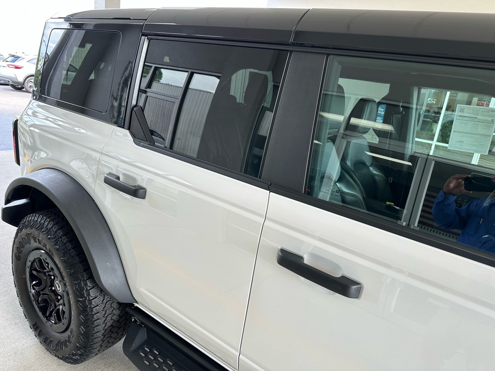 Certified 2025 Ford Bronco Badlands AWD/4WD image 11