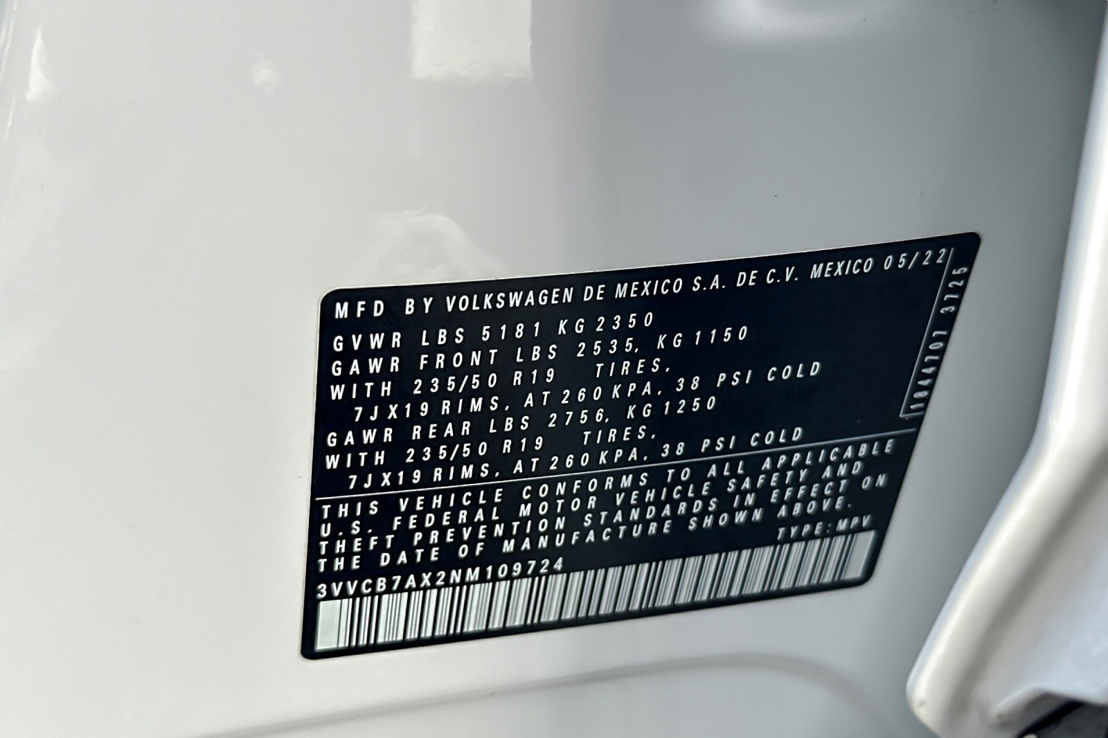 Used 2022 Volkswagen Tiguan SE R-Line image 28