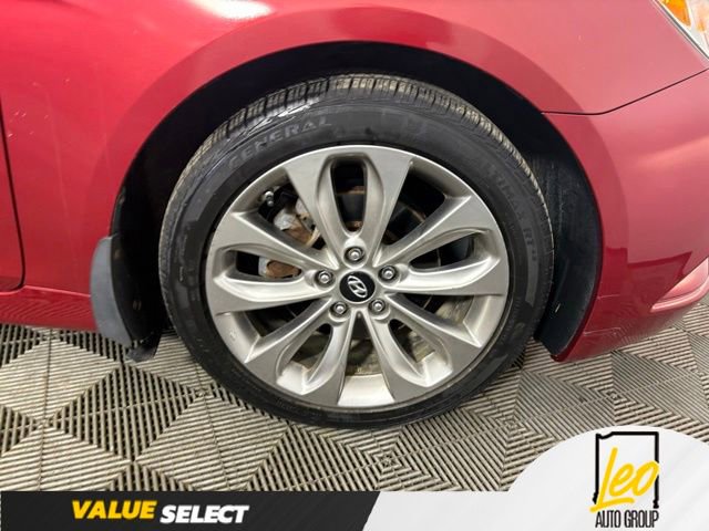 Used 2012 Hyundai Sonata Limited w/ Navigation Pkg FWD image 23
