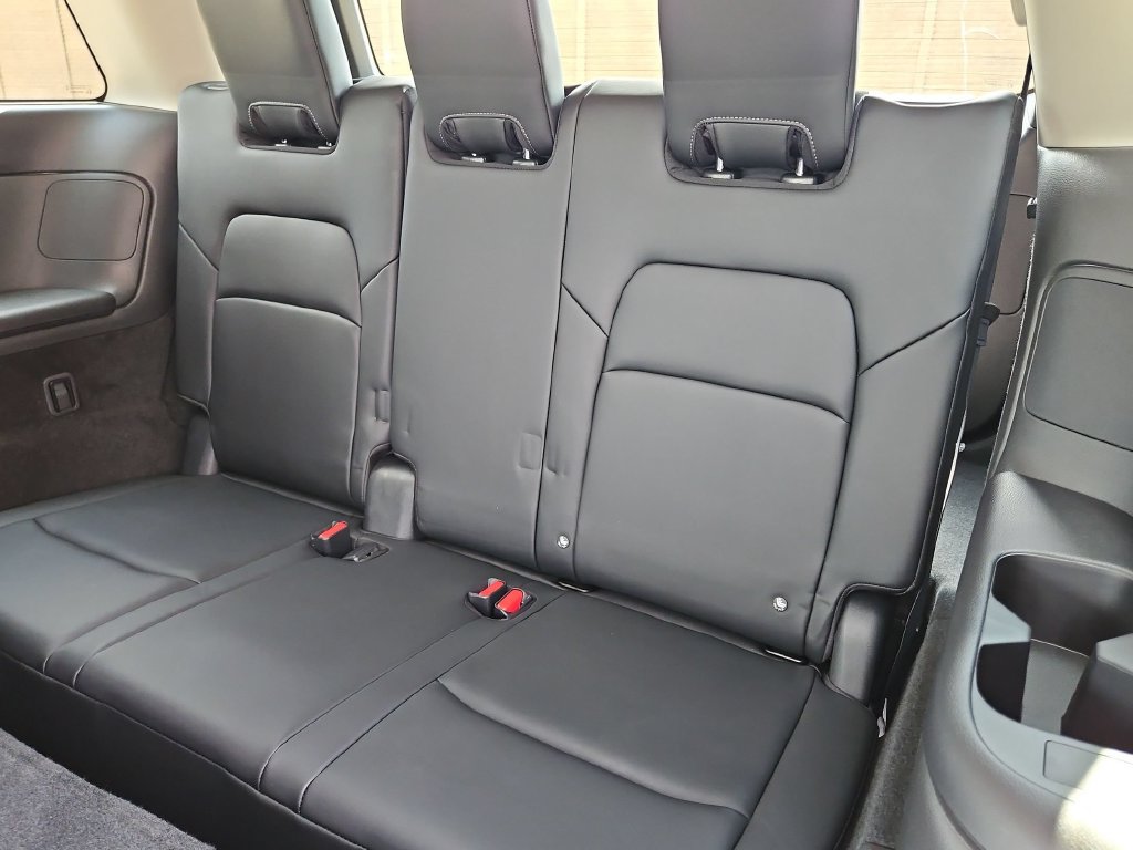 New 2026 Nissan Pathfinder SL FWD image 16