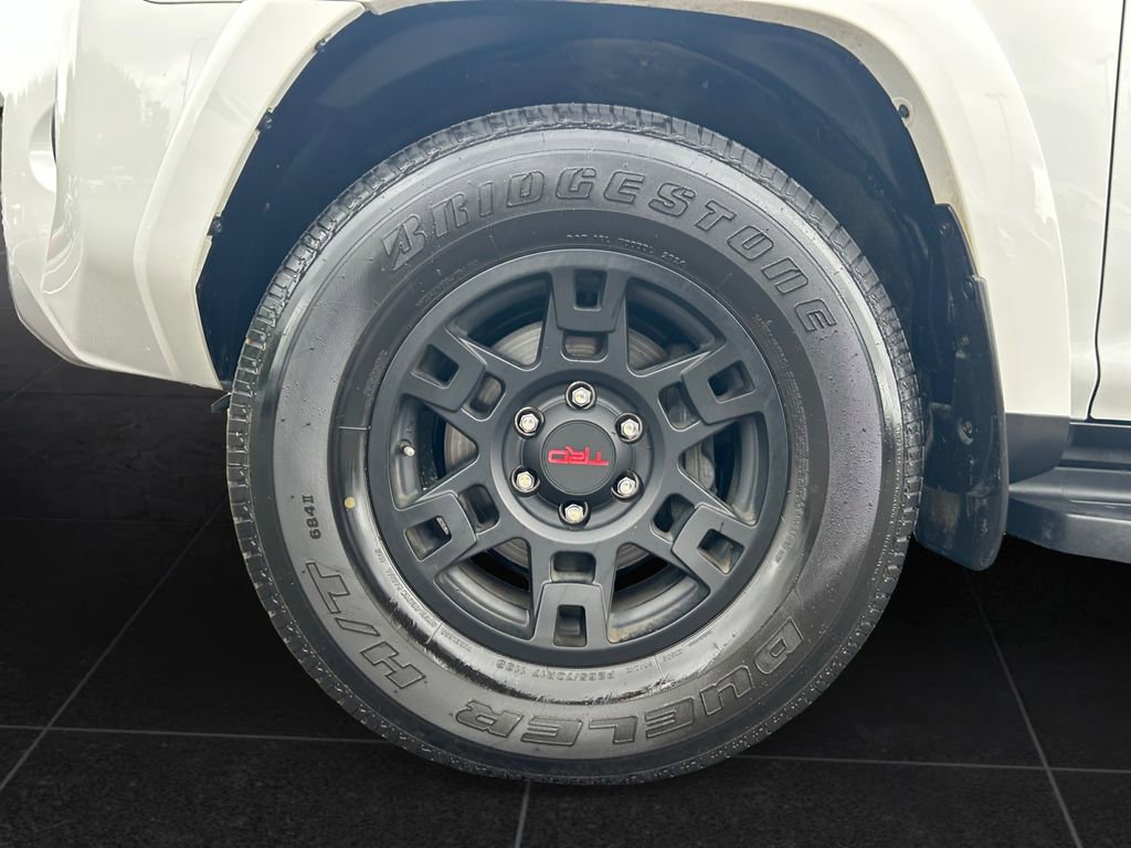 Used 2024 Toyota 4Runner TRD Off-Road Premium w/ Moonroof Package AWD/4WD image 9