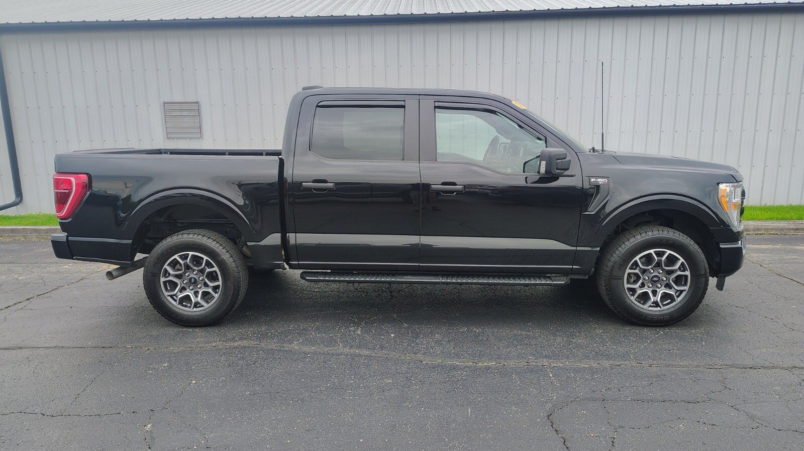Used 2021 Ford F150 XL w/ STX Appearance Package AWD/4WD image 4