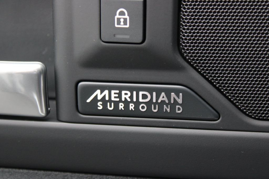 New 2026 Land Rover Defender 110 X-Dynamic SE AWD/4WD image 17