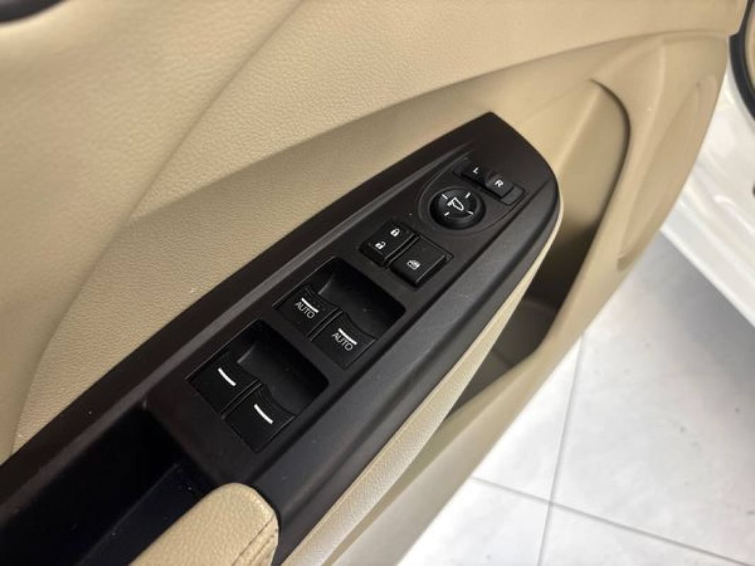 Used 2018 Acura RDX w/ Technology Package AWD/4WD image 25