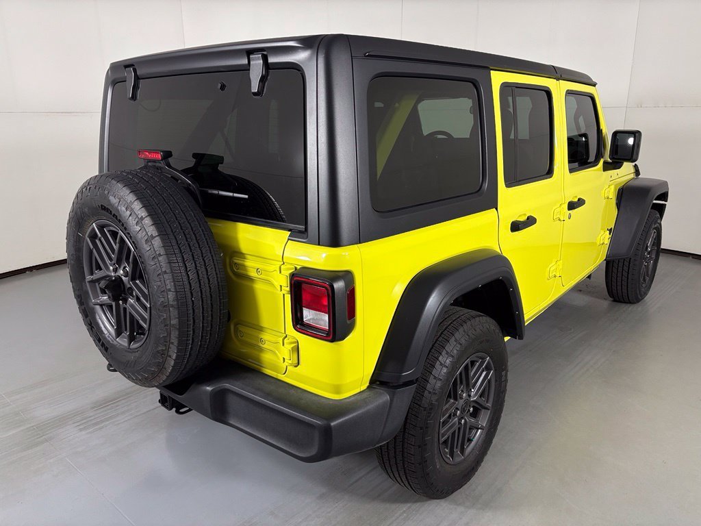 Used 2024 Jeep Wrangler Unlimited Sport AWD/4WD image 8