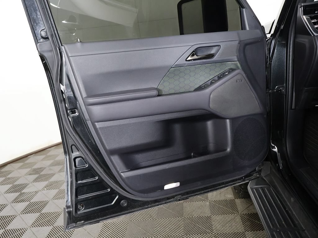 Used 2024 Lexus GX 550 AWD/4WD image 25