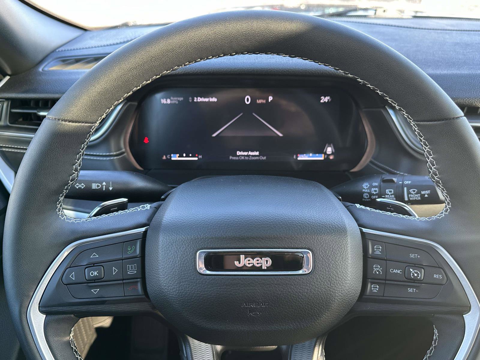 Used 2024 Jeep Grand Cherokee Altitude image 20