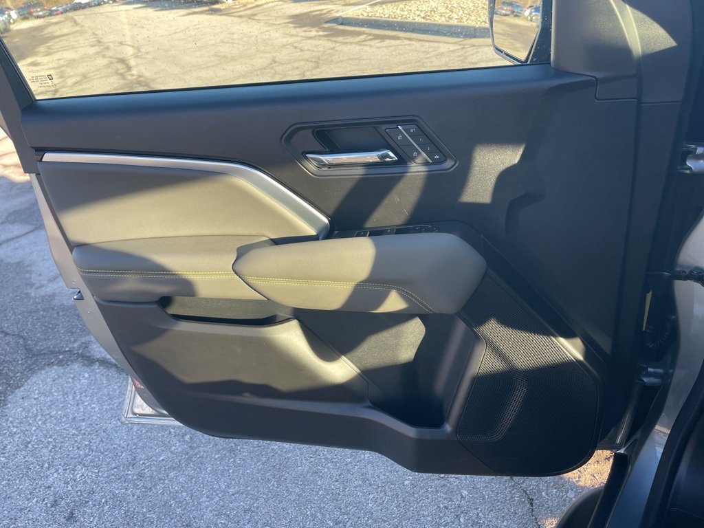 Certified 2026 Chevrolet Colorado ZR2 w/ Technology Package image 33