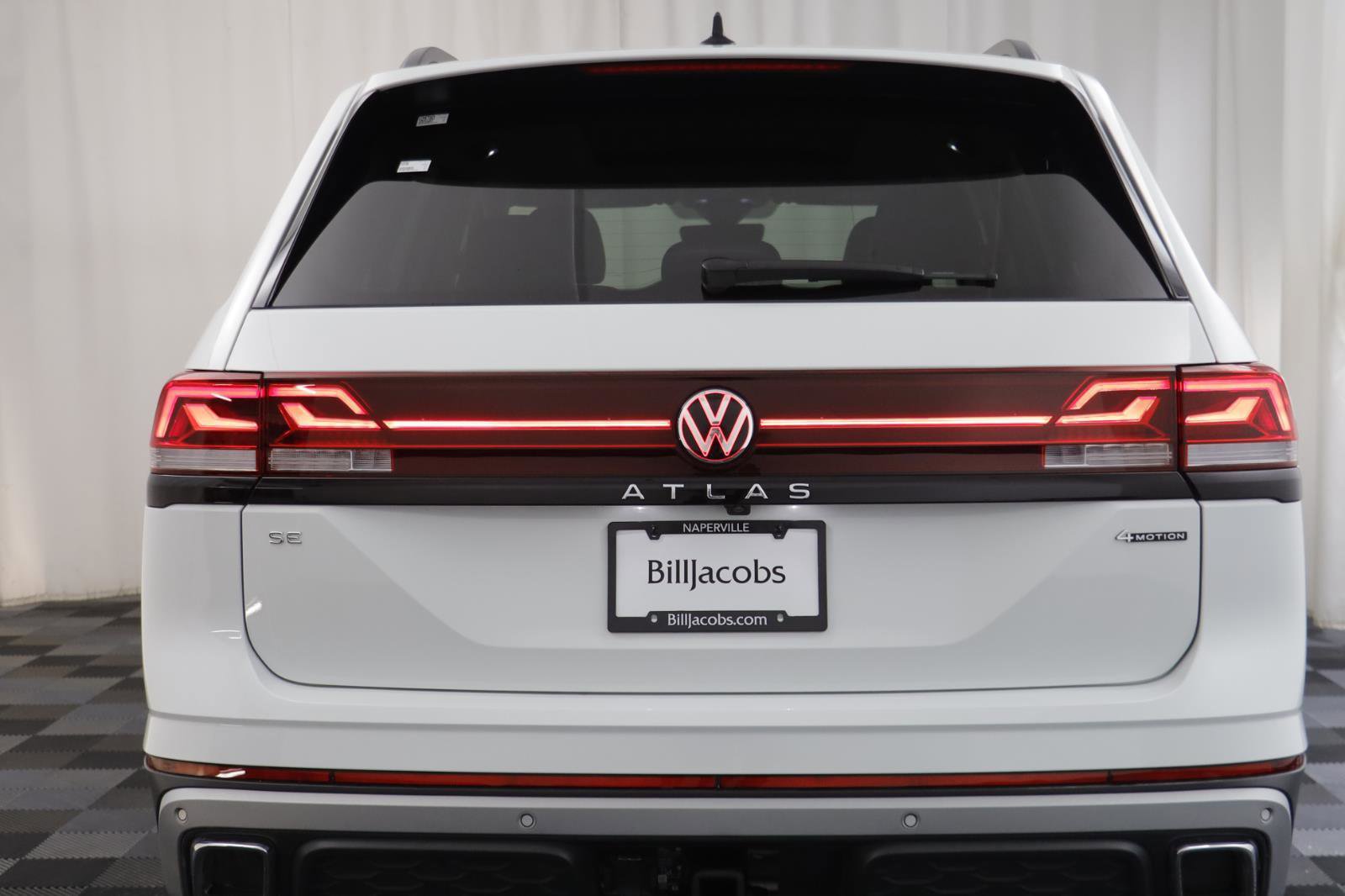 Used 2025 Volkswagen Atlas Peak Edition SE image 15