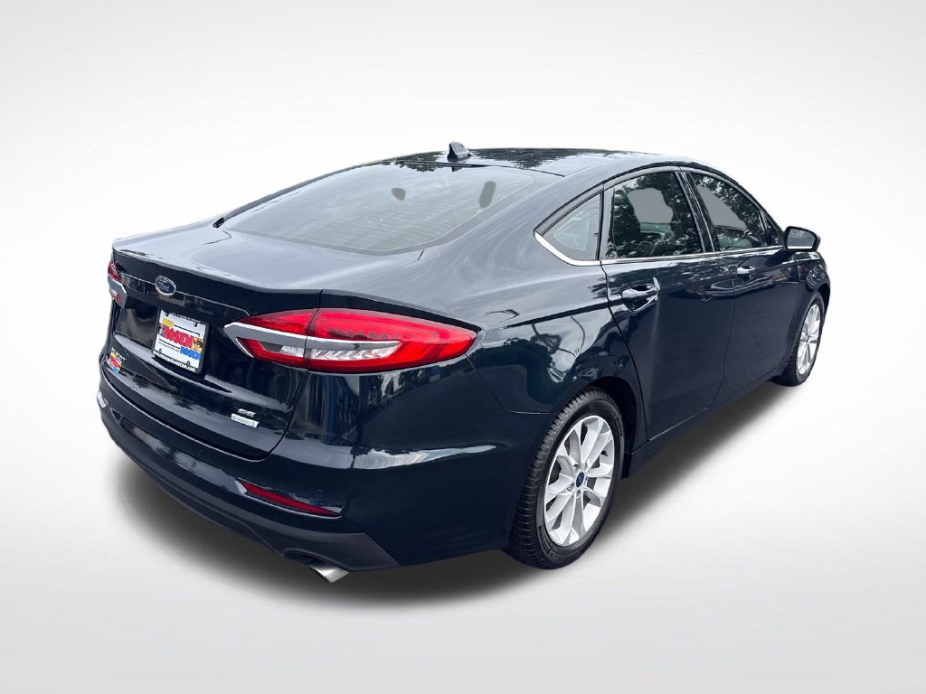 Used 2020 Ford Fusion SE FWD image 5