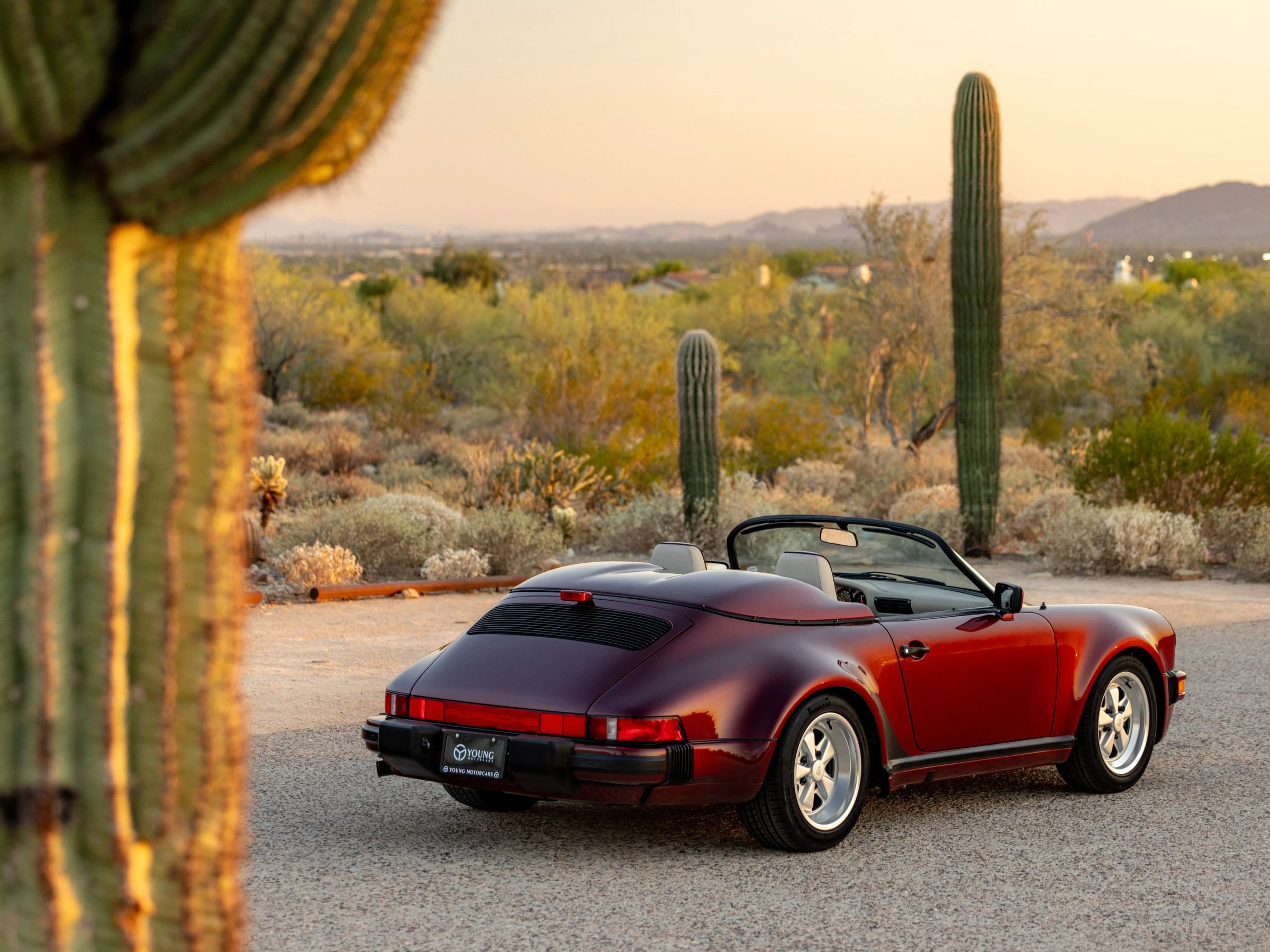 Used 1989 Porsche 911 Carrera RWD image 9