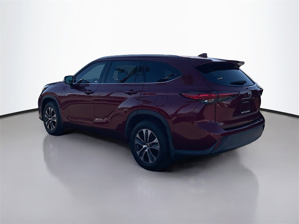 Used 2021 Toyota Highlander XLE image 5