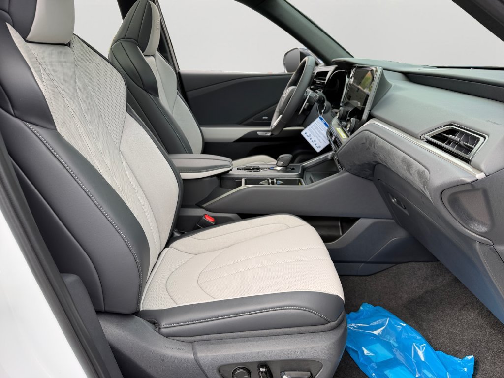 New 2026 Lexus TX 500h AWD image 5