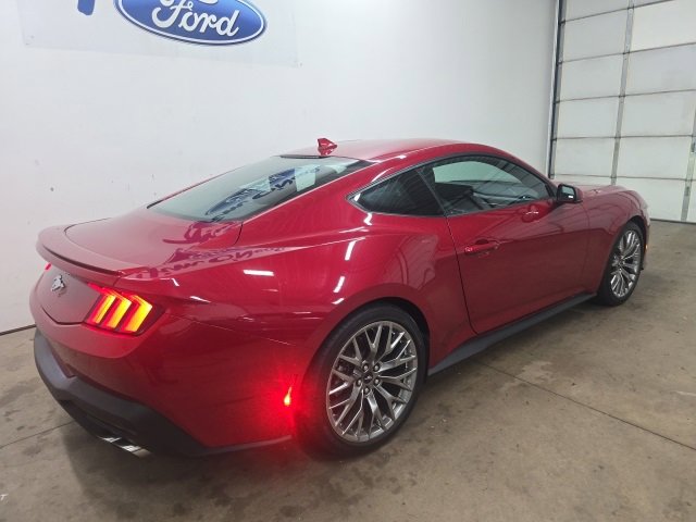 Used 2024 Ford Mustang Premium image 8