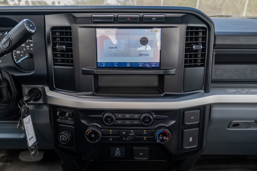 Used 2024 Ford F250 XL w/ XL Chrome Package image 15