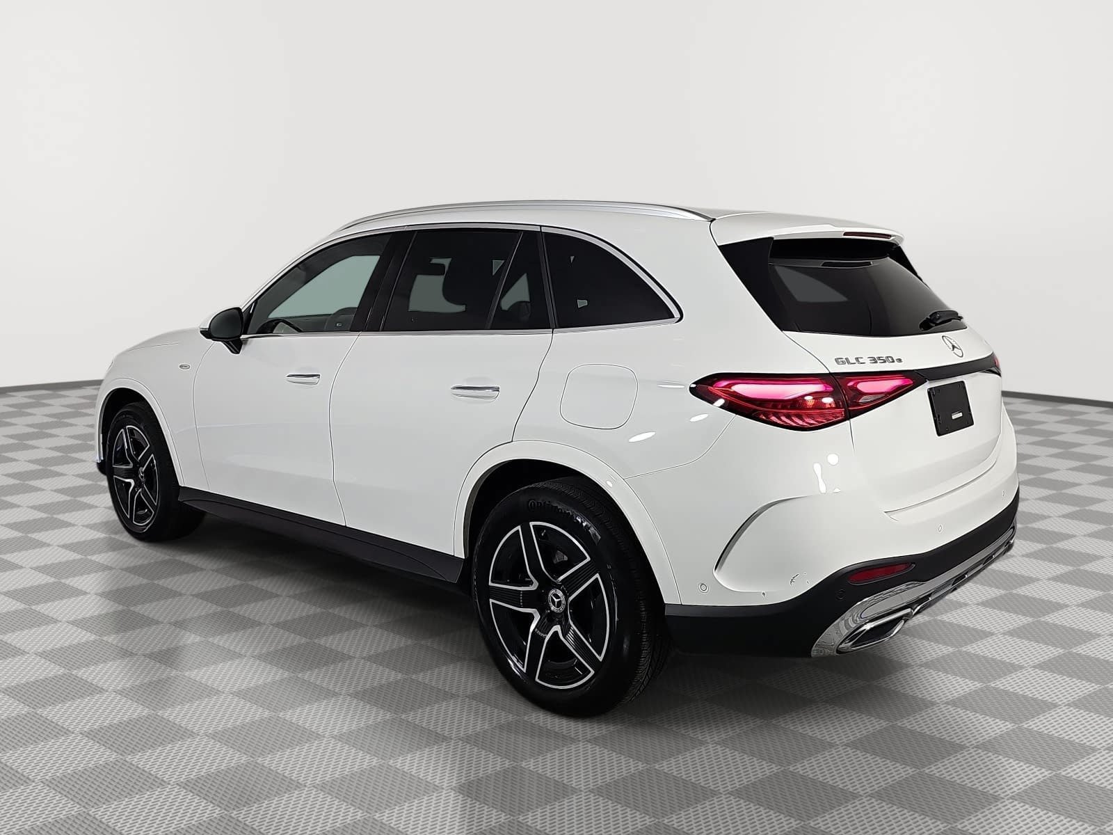 Used 2025 Mercedes-Benz GLC 350e 4MATIC w/ AMG Line image 6