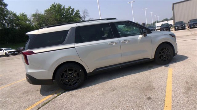 New 2026 Kia Carnival SX Prestige image 3