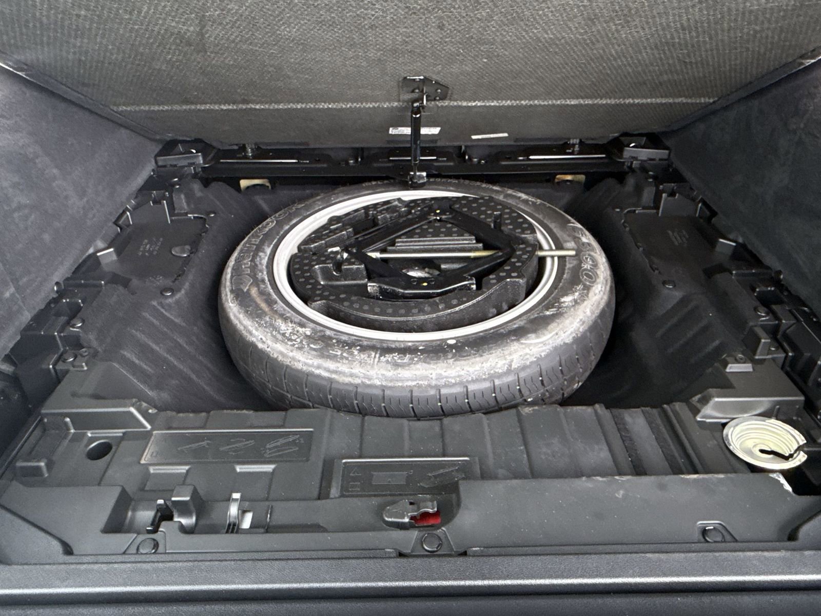 Used 2021 BMW X5 xDrive40i w/ M Sport Package image 36