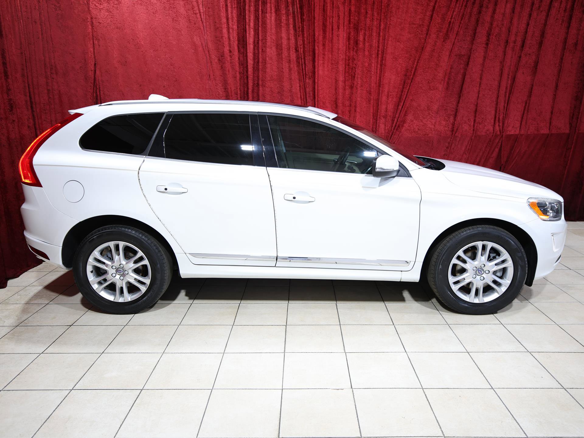 Used 2016 Volvo XC60 T5 Premier image 8