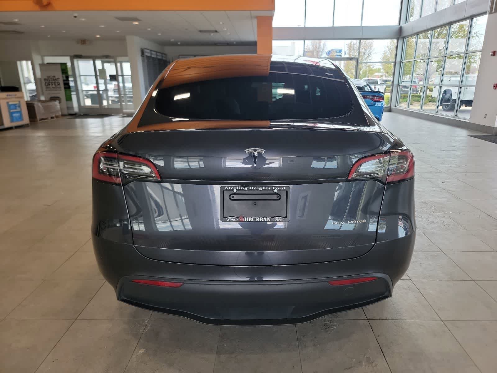 Used 2025 Tesla Model Y Long Range AWD/4WD image 9