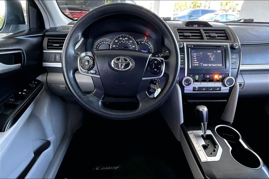 Used 2014 Toyota Camry LE image 8
