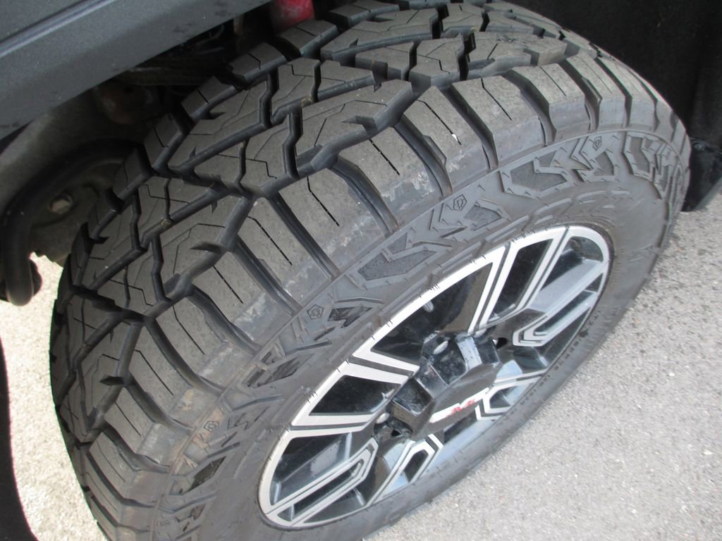 Used 2022 GMC Sierra 2500 AT4 w/ Gooseneck/5TH Wheel Package image 12