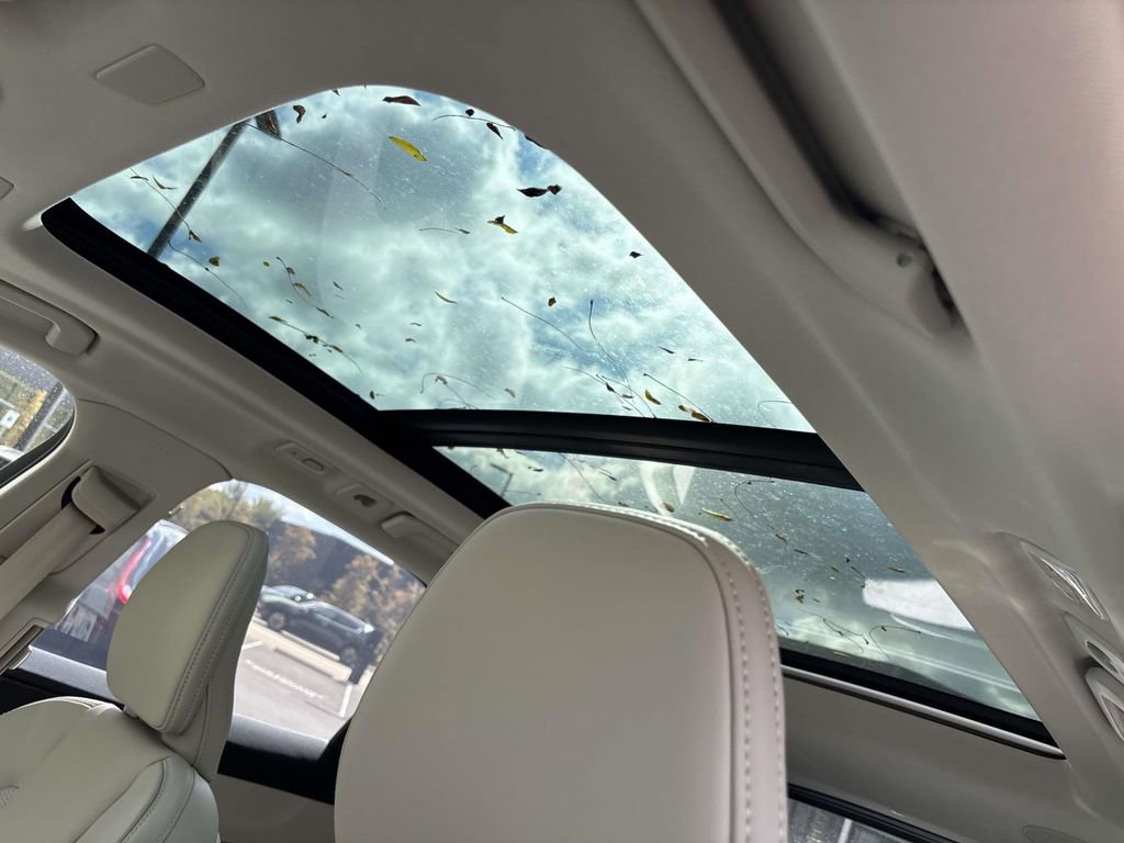 New 2026 Volvo XC60 B5 Ultra w/ Protection Package Premier image 23