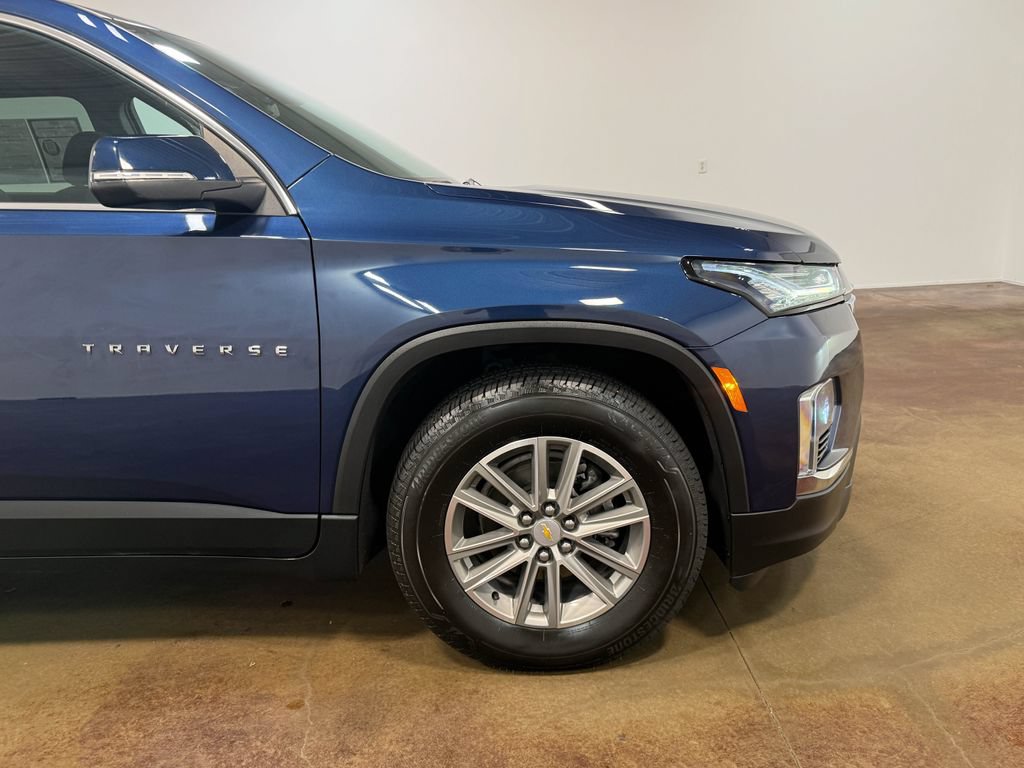 Used 2023 Chevrolet Traverse LT w/ LPO, Floor Liner Package AWD/4WD image 31