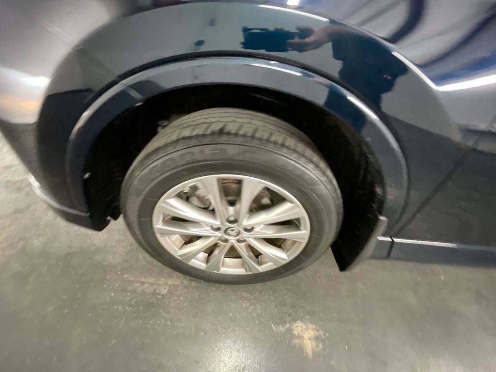 Used 2018 Toyota RAV4 Platinum image 32