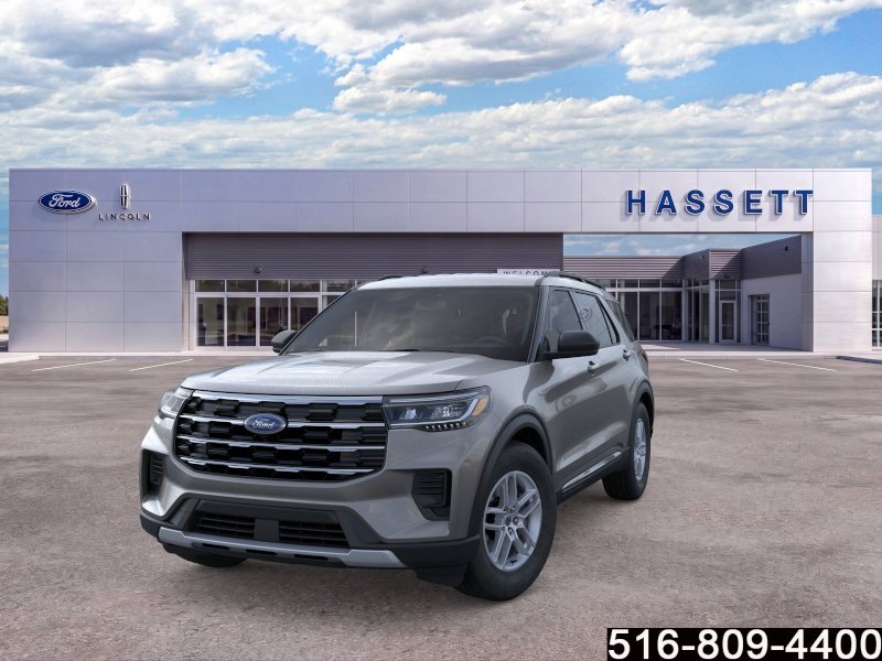 Used 2025 Ford Explorer Active AWD/4WD image 2