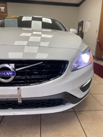 Used 2018 Volvo S60 T5 Dynamic w/ Vision Package image 9