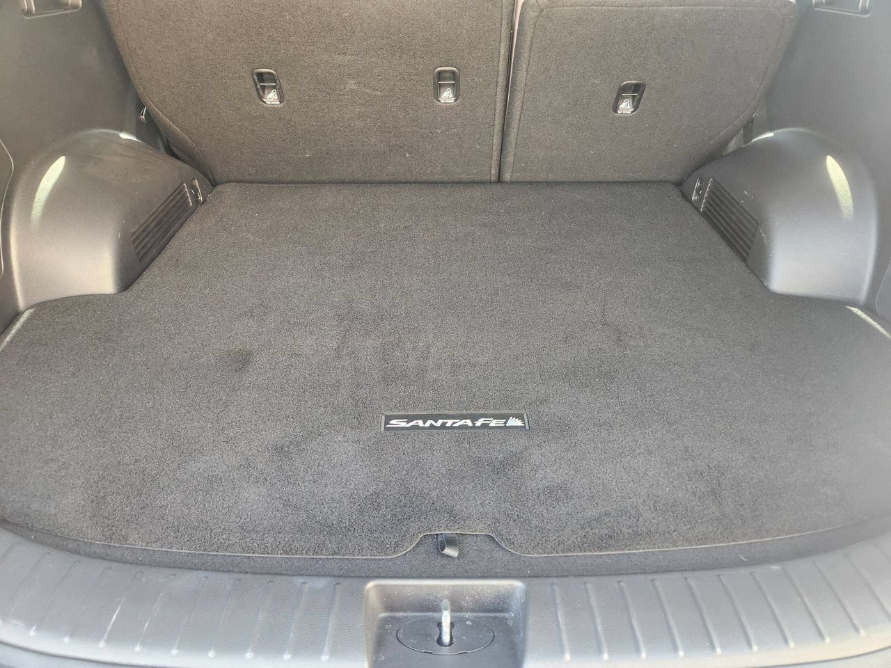Used 2023 Hyundai Santa Fe SEL FWD image 30